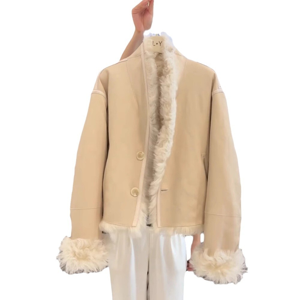 2024 winter new lazy style integrated environmentally friendly coat for women with short lamb hair and fur jacket