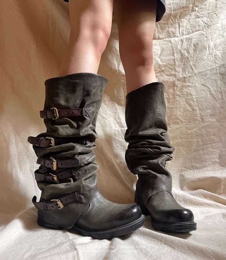 Vintage Wasteland Brown Buckled Knee High Boots Round Toe Flats Chunky Heel Women's Long Boot Designer Pleated Shoes