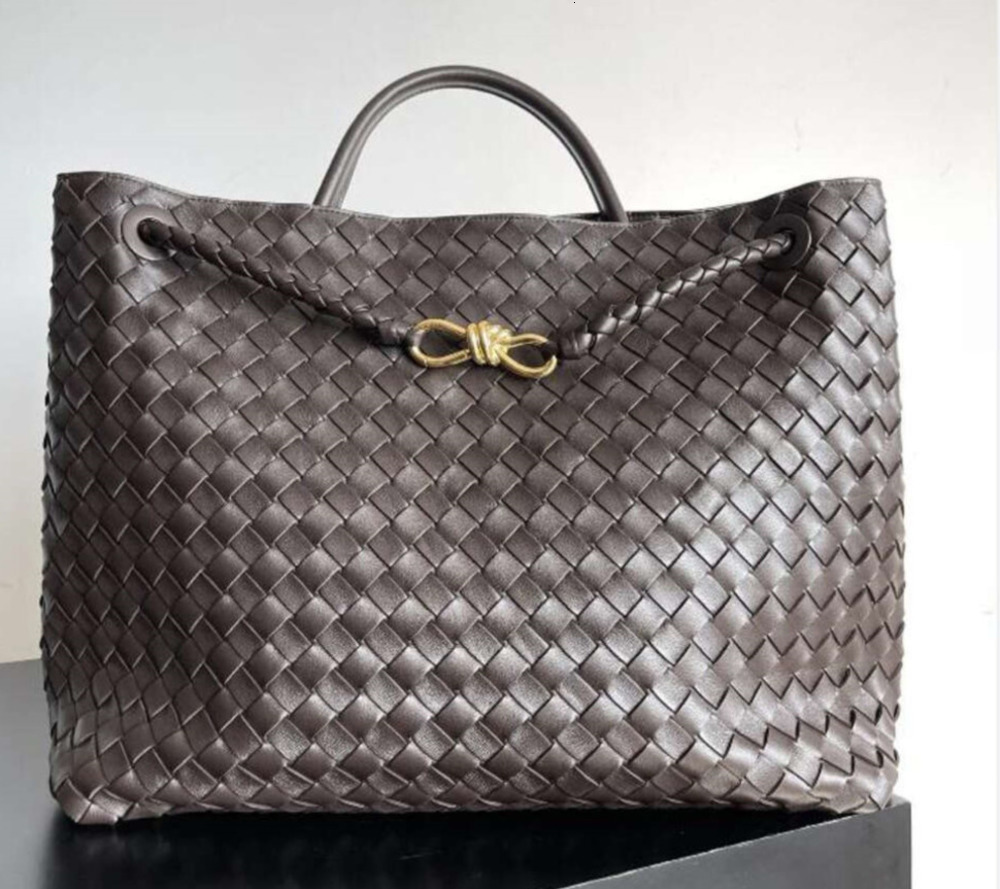 2025 ANDIAMO TOTE BAG NAPPA TIAVE TRAWSTRING SACS CROSSBOCKS SOFT SHEEPSKIN WORK BORDER DESCRIEUR 10A BUCKLE Designer Intrecciato Handbag Backpack Faskhk