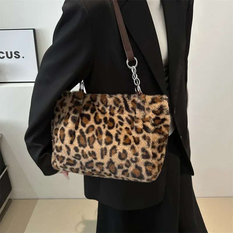 Simple National Style Women Leopard Tote Lady Fluffy Shoulder Chain Large Capacity Commuter Handle Bag