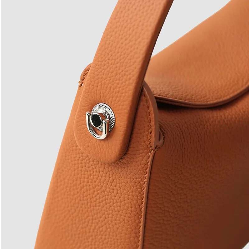 Wholesale 2024 Cute Women Genuine Leather Fashion Box Handbag Female Niche Cross-Body Shoulder Bag Lady High-End Messenger