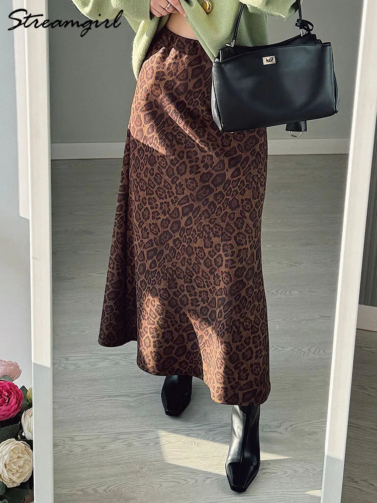 Winter Leopard Print Suede Skirt Long Women Autumn Vintage A Line Brown Maxi Skirts For Women Winter Warm Suede Leopard Skirts 250318