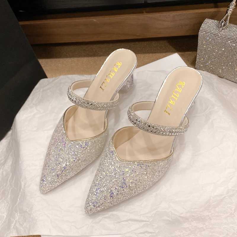 Wens Fi toe sandals are a new summer trend with shallow cut sequin fabric and high heels Y250317