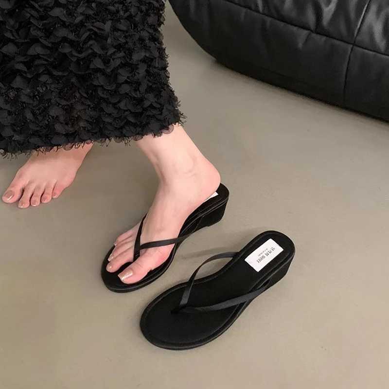 SUOJIALUN 2025 Summer New Wen Slipper Fi Narrow Band Ladies Slip Flip Shoes Low Wedge Heel Outdoor Dress Slides Y250317