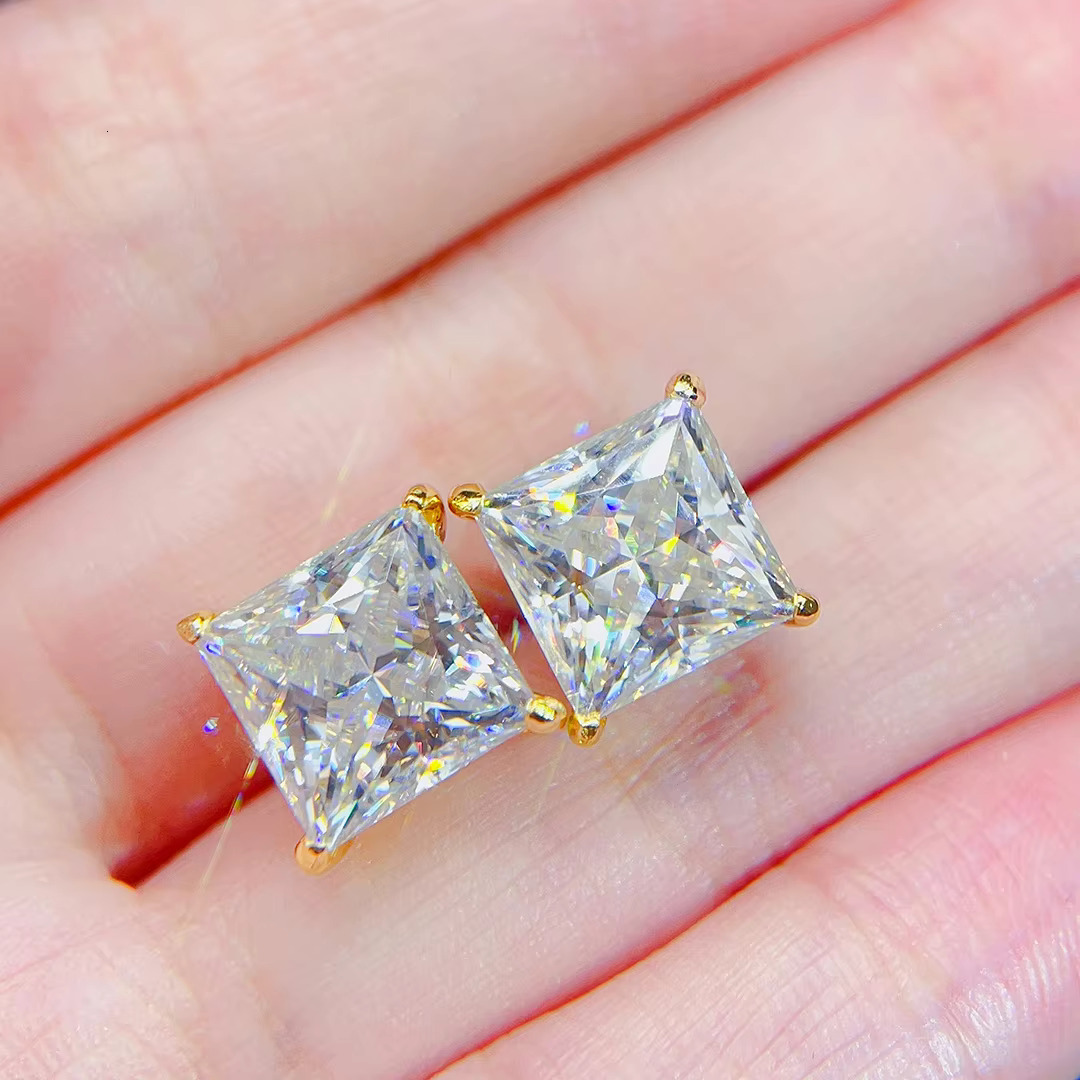 Bling Trendy Fashion Gra Moissanite Ear Studs 925 Silver Hip Hop Screw Back Princess Cut Stud Earrings for Men