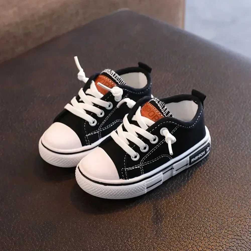 Childrens canvas shoes spring and autumn sports shoes boys casual sports running shoes girls breathable soft soled childrens flat sports shoes W250318