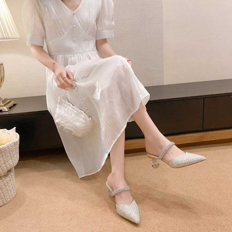 Wens Fi toe sandals are a new summer trend with shallow cut sequin fabric and high heels Y250317