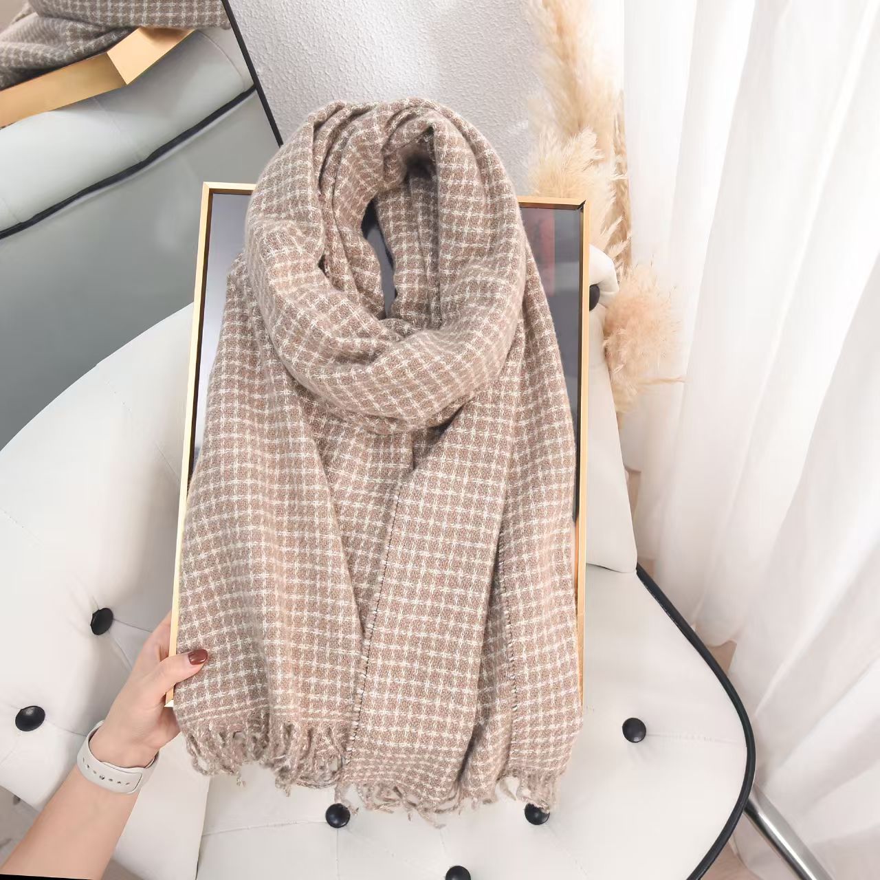 K162 Imitation cashmere scarf for women, high-grade plaid scarf, Korean style, fashionable temperament, autumn and winter, thick and warm outer shawl