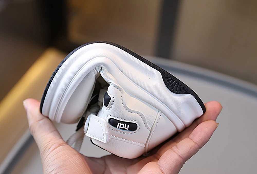 PU leather childrens sports shoes 2025 trend fashion boys and girls childrens sports shoes soft sole breathable running shoes W250318