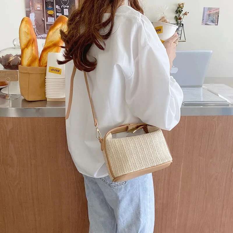 Straw Crossbody Bag For Women Fashion Bohemian Small Knitting Summer Purse And Handbag Ladies Casual Vacation Bucket Beach Bags