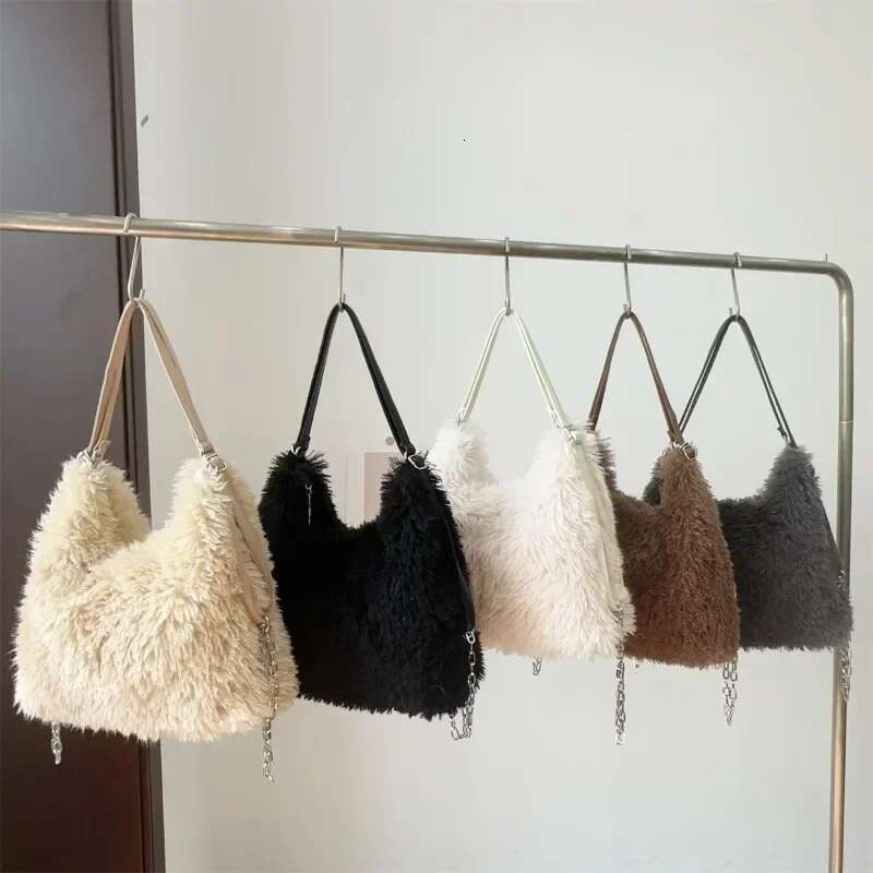 Meet You Women Fluffy Plush Shoulder Winter Large Capacity Soft Warm Faux Fur Wool Bag Female Fashion Travel Backpack 2024