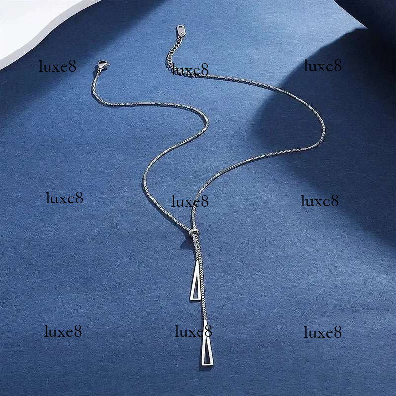 Metal Style Sier Color Triangle Pendant Necklace Fashionable Simple Charm Y Lariat Necklaces for Women Boho Minimalist Jewelry