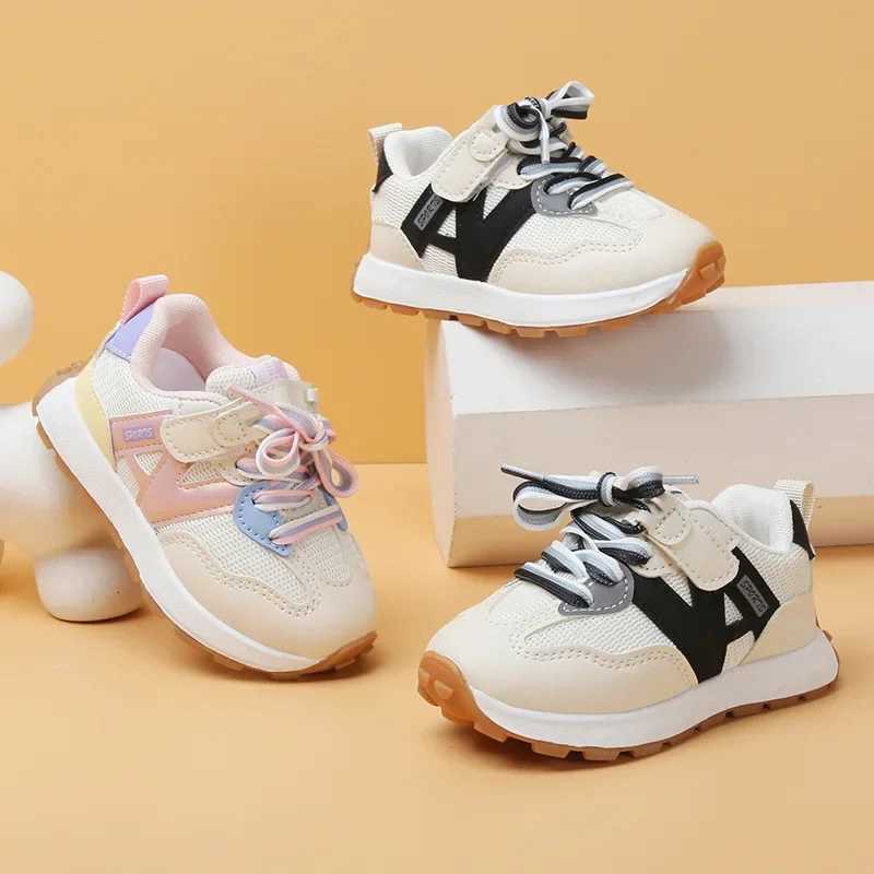Childrens sports shoes boys and girls sports running shoes anti slip soft sole breathable mesh casual childrens flat shoes spring and autumn W250318
