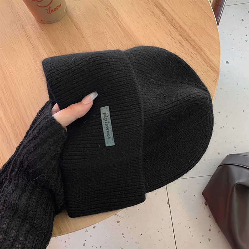 Korean autumn and winter casual hats with letter labeg, wool rabbit hair knitted cold hats, trendy