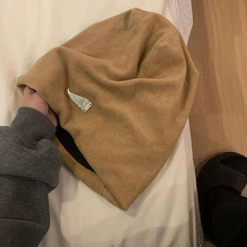 Lazy style big head circumference pile metal tag toe cap women's autumn internet famous cold knitted hat