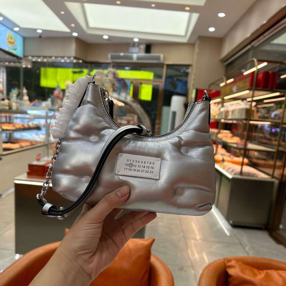 High Version Mm6 Liu Wen, Same As Hobo Mini Underarm Leather Diagonal Straddle Bag For Women