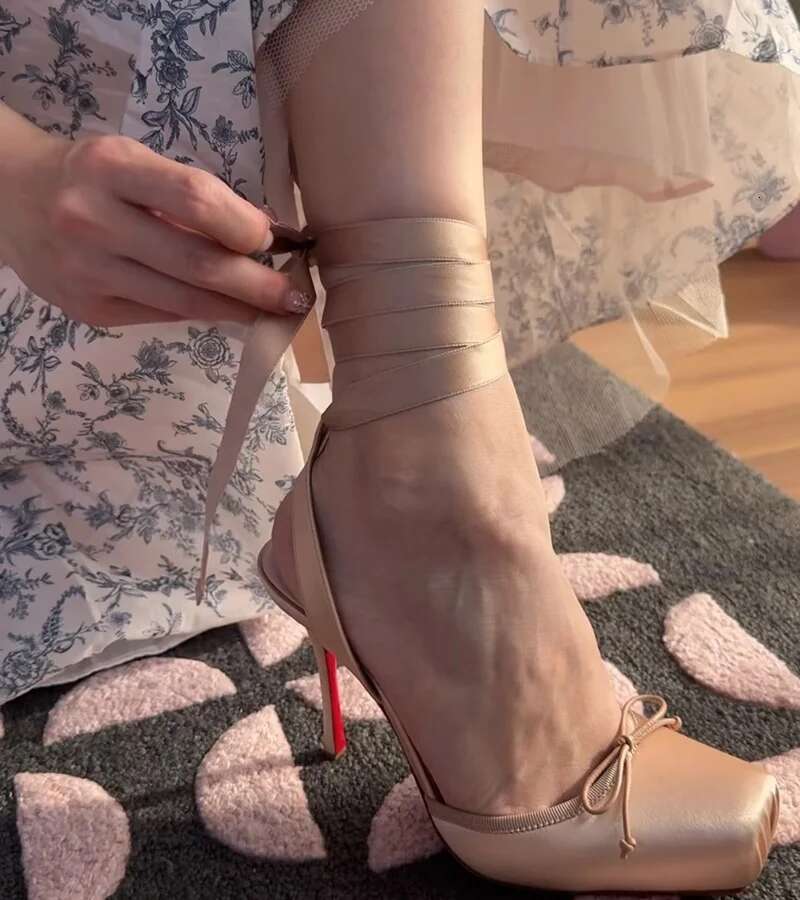 2025New In Sgback Lace Up Ballet Heels Satin Pink/Red/White Sexy Square Toe Women's Pumps Designer Sandals Party Shoes