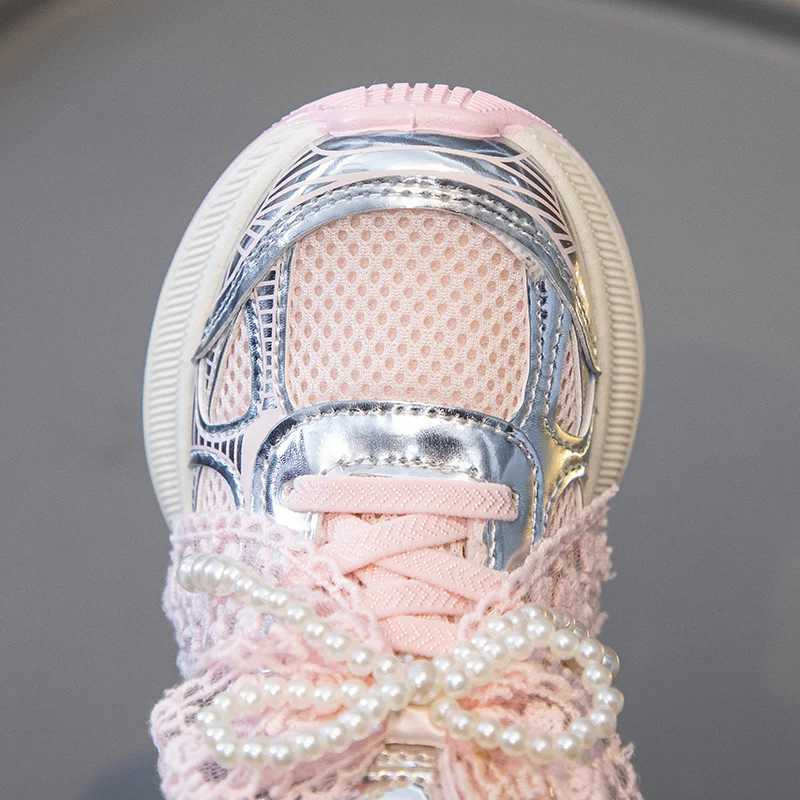 Childrens Sports Shoes 2025 New Spring Autumn Boys White Shoes Girls Breathable Mesh Casual Soft Bottom Sports Shoes Childrens Running Shoes W250318