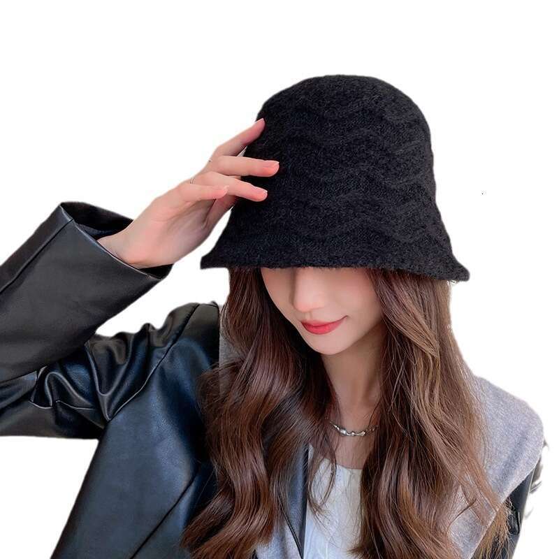 Minimally designed with yarn, suitable for round faced bucket and face covering fisherman hat