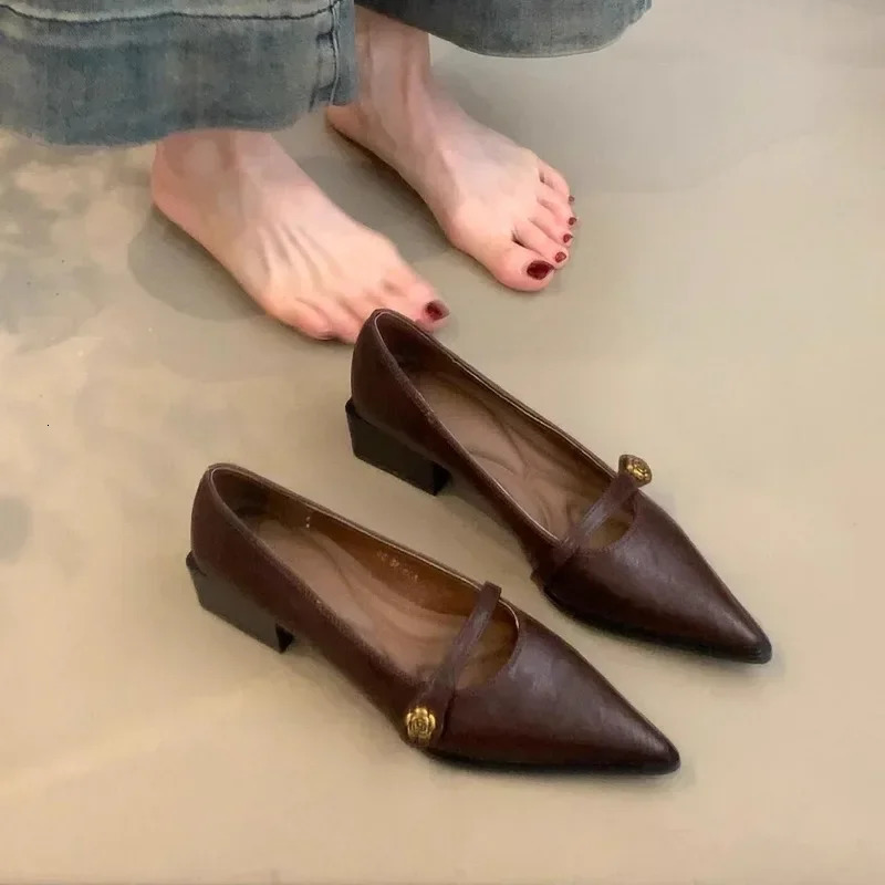 Fashion Cross Strap Women Mary Jane Shoes 2025 Autumn Pointed Toe Dress Flat Shoe Ladies Red Soft Sole Ballet Shoes Zapatos 250318