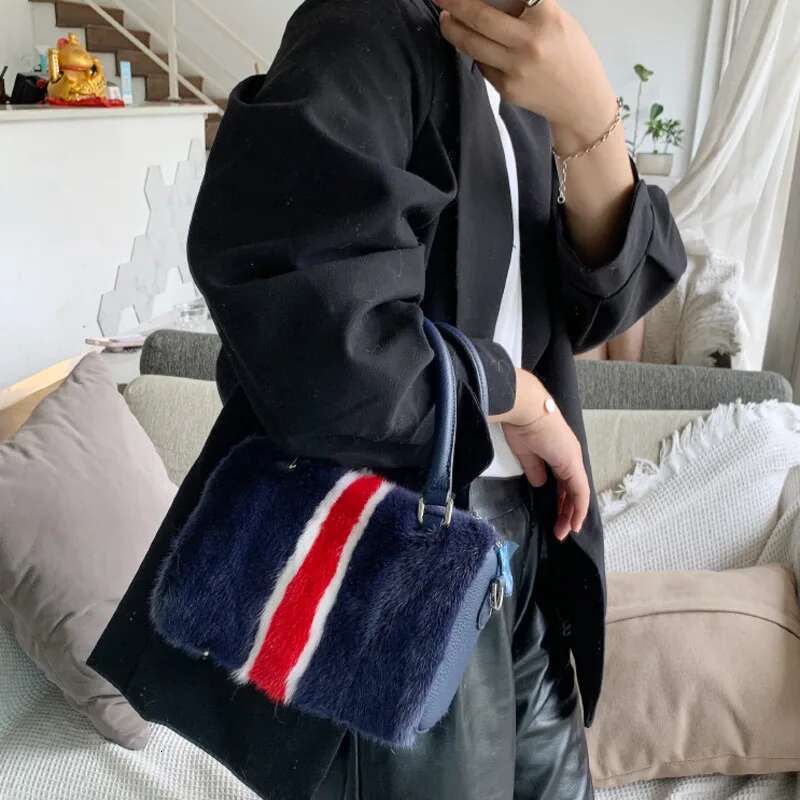 Mink Handbag Winter Shoulder Bags Women Soft Fluffy Clutches Tote Female Real Fur Purse Evening Party Bag