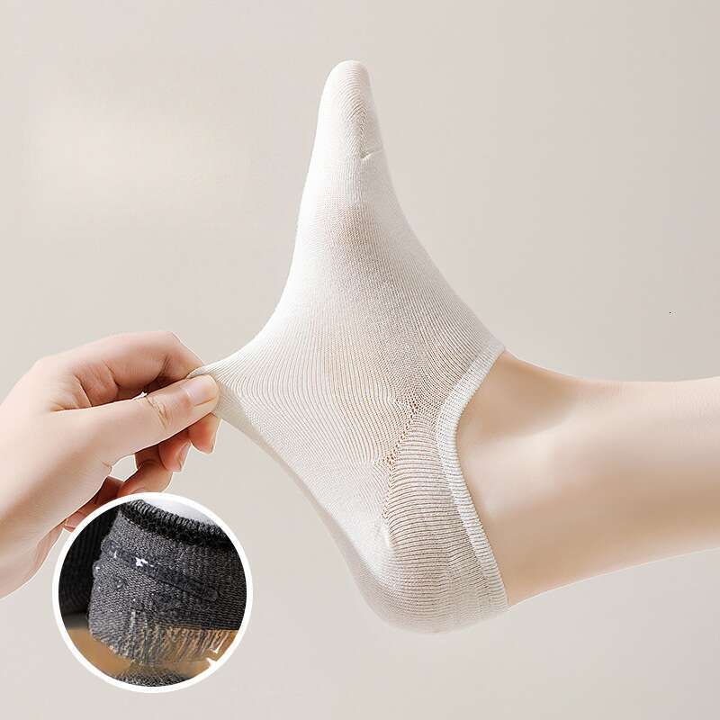 Designer Socks Boat Spring Summer Womens Sweat Absorbing Soft Comfortable Falling Heels Shallow Mouth Short Tube Cotton Breathable and Non Slip Socks