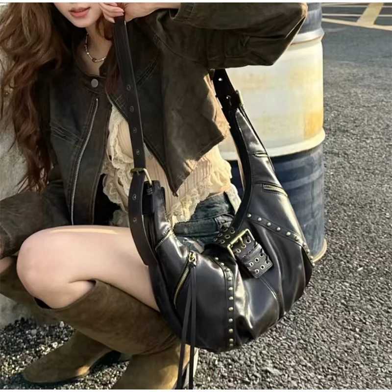 Niche Trend Hot Girl Motorcycle Bag Ladies Large Capacity Versatile Handbag Fi Shoder Horn Bag Underarm Bags Z250514