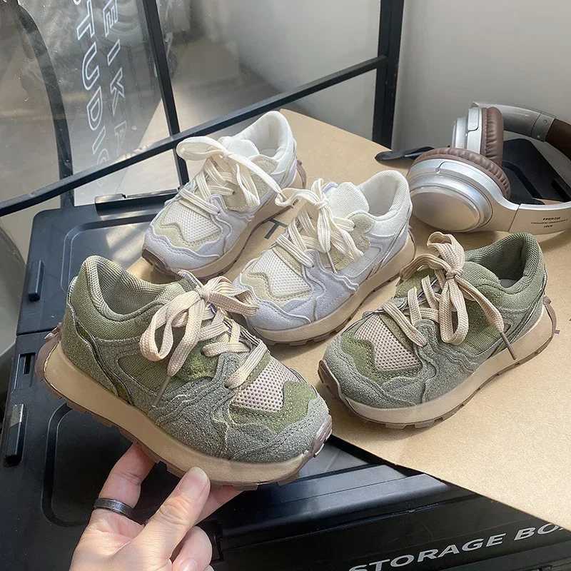 Student running shoes dustproof and anti slip 2025 new fashion childrens sports shoes thick soft sole childrens sports shoes mesh breathable W250318