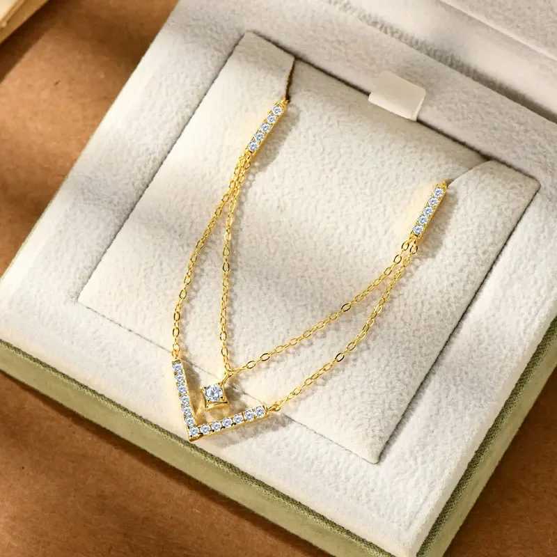 Sparkling 3mm and 1.8mm round moissanite necklace 925 sterling silver fashionable V-shaped necklace suitable for womens exquisite jewelry gifts W25031