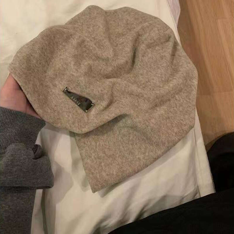 Lazy style big head circumference pile metal tag toe cap women's autumn internet famous cold knitted hat