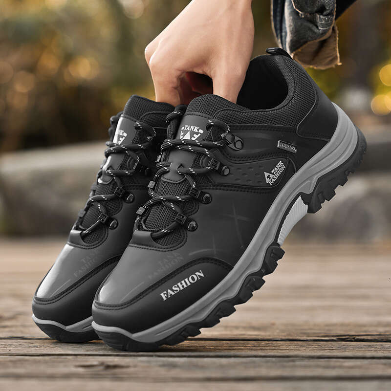 Spring new hiking men, breathable construction site anti slip wear-resistant sports and leisure work shoes, labor protection shoes for men