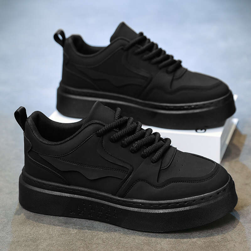 2025 New Spring Kitchen Work Labor Protection Sports and Leisure Black Men's Board Shoes Trendy