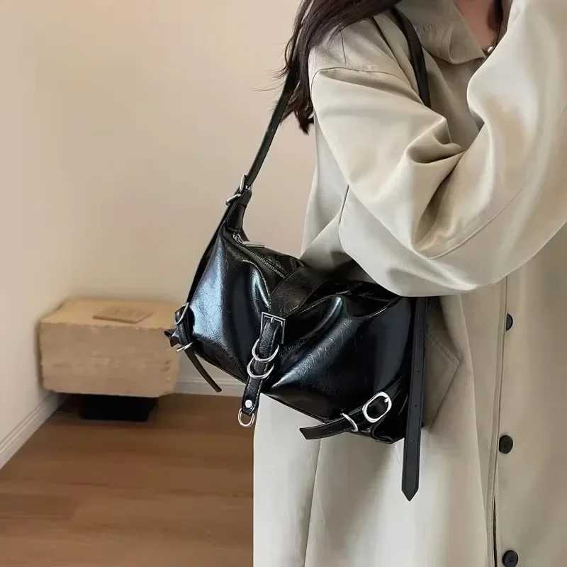 2024 High Quali Autumn New PU Wens Shoder Bag Fashion Simplici High Capaci Crossbody Bag Solid Versatile Handbag Z250318