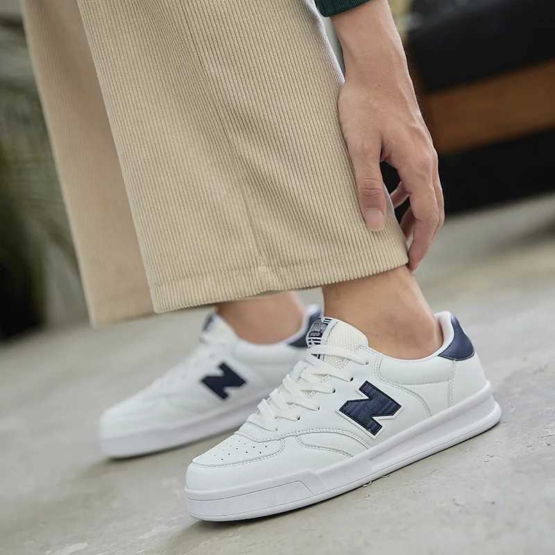 2025 Mens Board Shoes Wens Spring Autumn Winter White Shoes New Sports Low Top Versatile Couple Casual Shoes Y250318