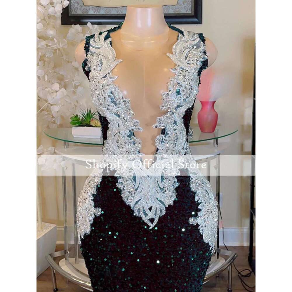 Crystals Mermaid Prom Gowns For Black Girls Green Sequin Long Birthday Party Dresses Sleeveless Scoop Neck Customized Dr0318
