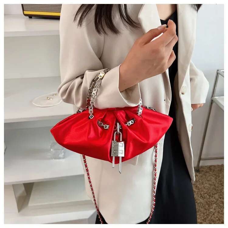 New Fashion Chain Handbags For Women Crossbody Designer Shoulder Bag Black Female Purse Sac Femme