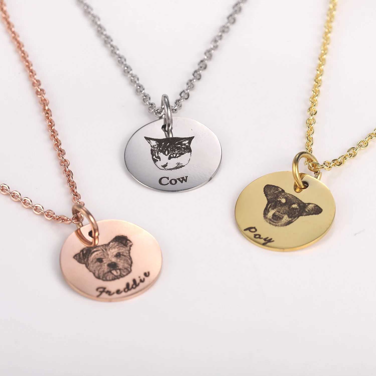 Personalized Pet Photo Disc Necklace For Women Tiny Cat Name Pendant Necklaces Custom Animal 316L Stainless Steel Jewelry Mom W250318