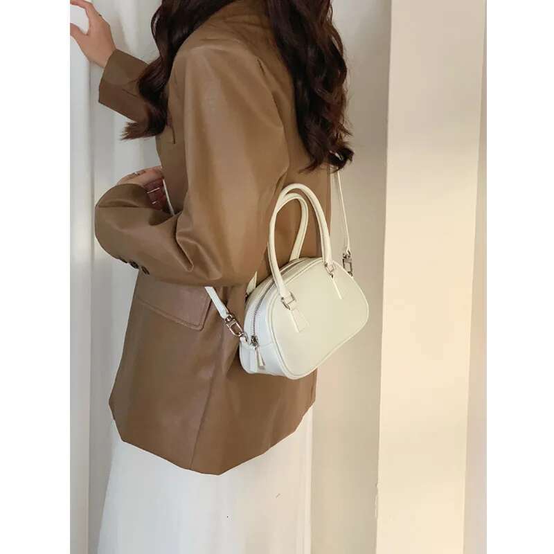 2024 Genuine Leather Women's Mini Boston High Quality Retro Versatile Handbags Small Shell Shoulder Bag Cowskin Purses