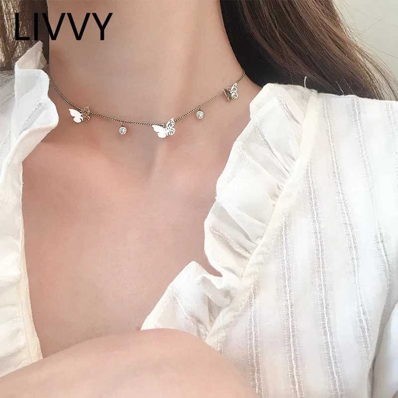 Livvy Cute Silver Butterfly Pendant Necklace Suitable for Women Fashionable Round Zircon Necklace Charm Jewelry Gift W250318