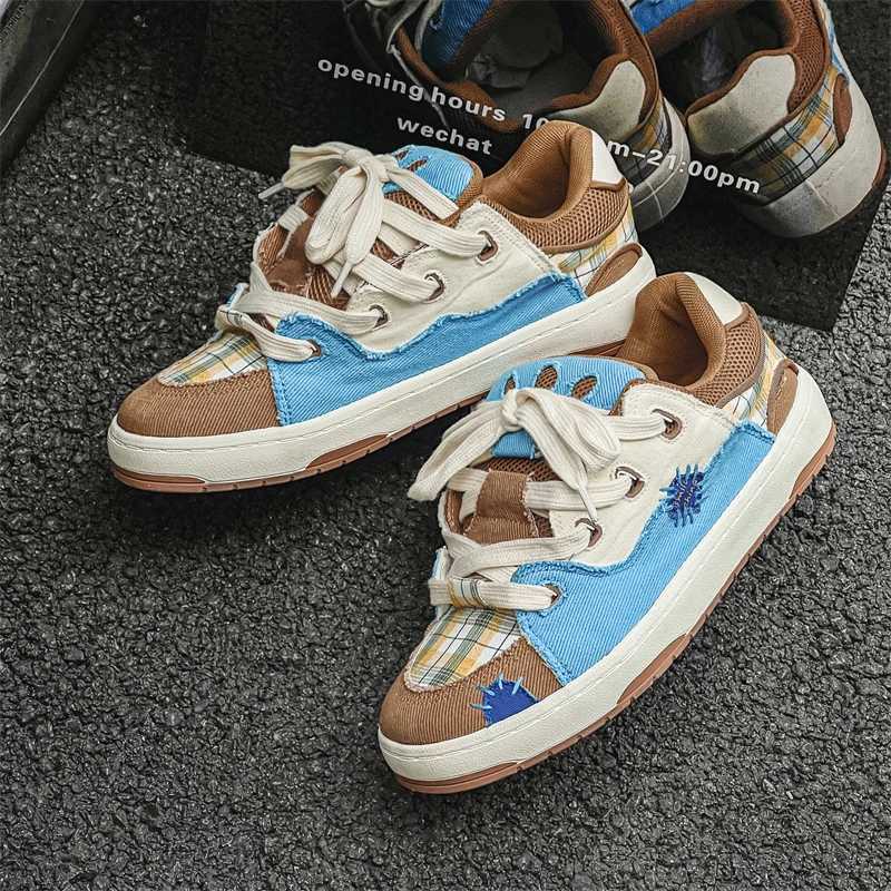 2024 Hot Selling Youth Cricket Shoe Grassland Outdoor Breathable Casual Shoe Student Canvas Shoes Wens Thick Sole Sports Shoe Y250318