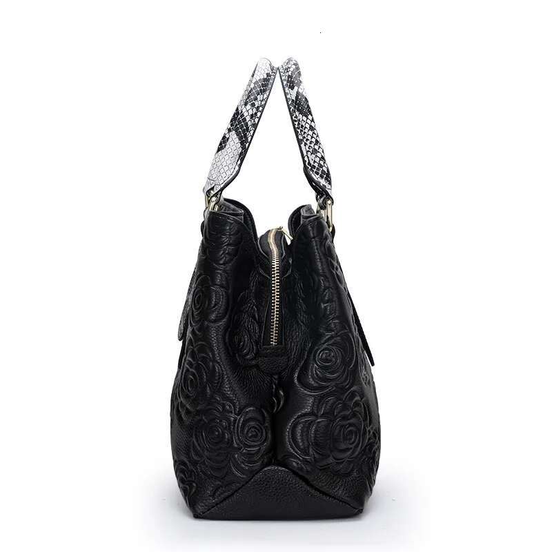 2025 New Designer Bag Women's Genuine Leather Light Luxury Handbag Large Capacity Black With Serpentine Pattern Design Wallet