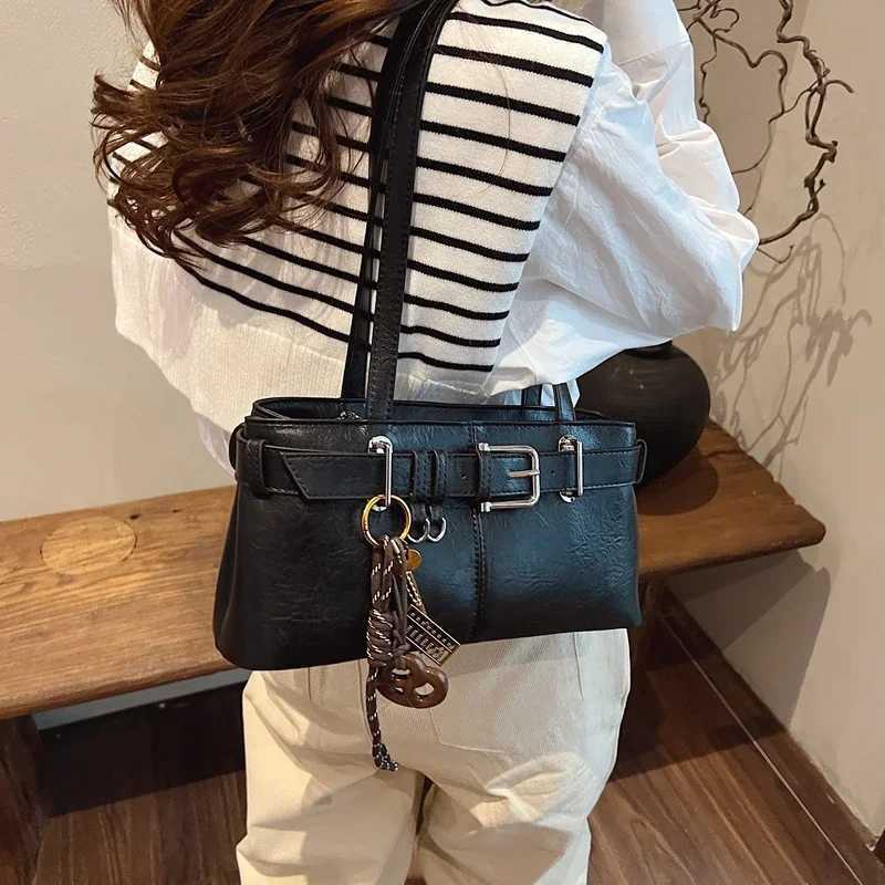 LEFTSIDE PU Leather Shoe Bag Suitable for 2024 Y2K Designer Womens Handbags Womens Luxury Retro Handbags and Wallets Y250318