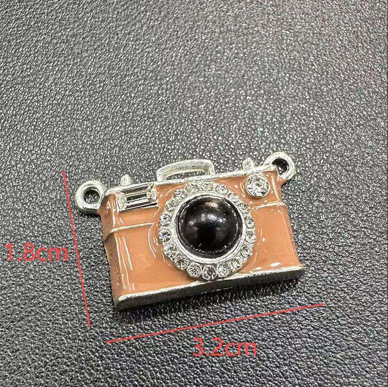 2024 new brown camera necklace, women's sweet, cool, spicy style hoodie chain, light , niche design accessories
