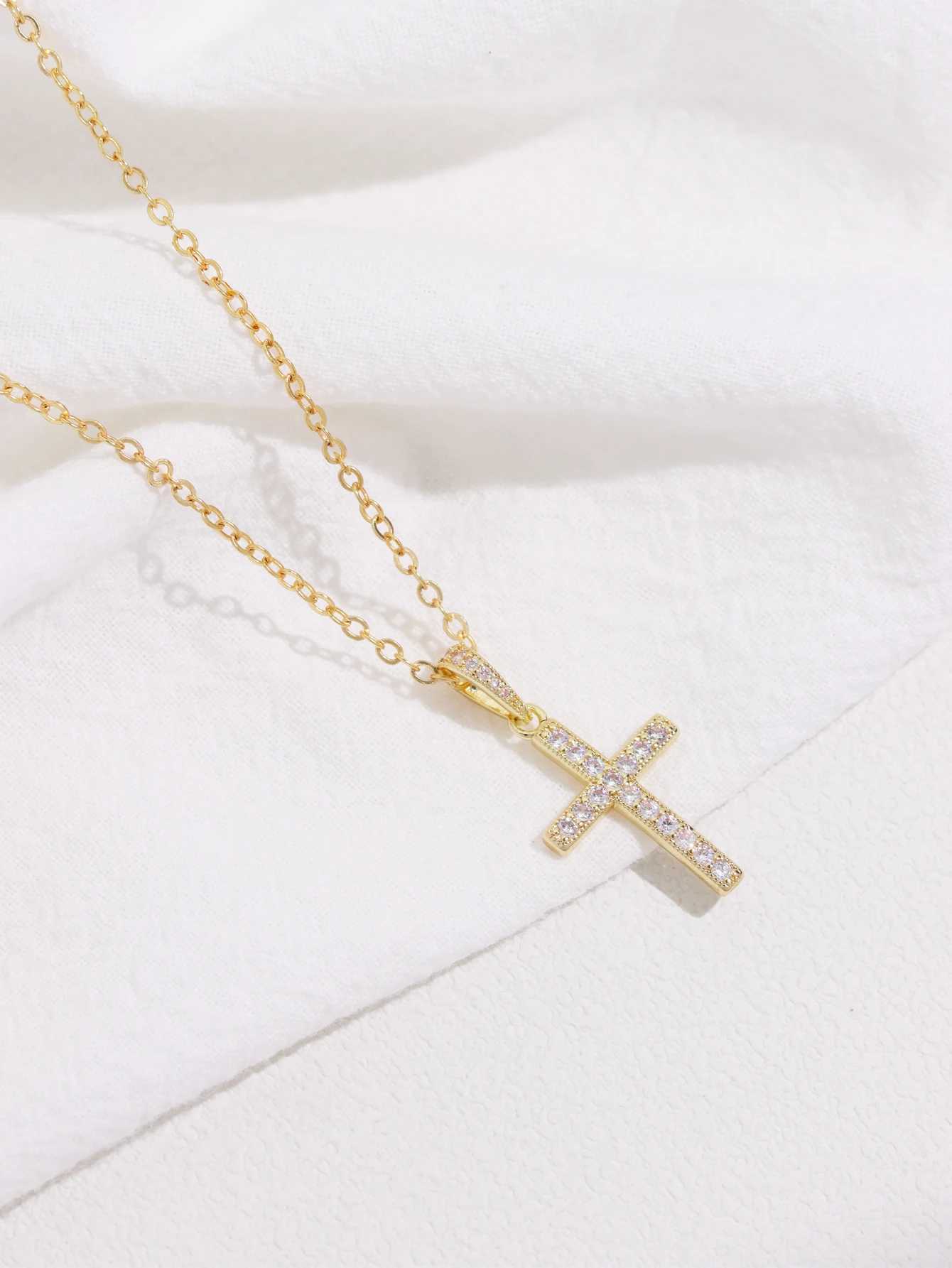 Sparkling crystal zircon cross pendant necklace suitable for women punk gold solid color thin chain necklace party jewelry birthday gift W250318