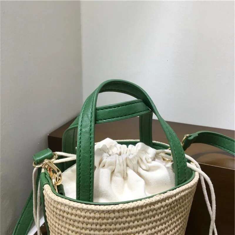Meet You Summer Trend Top-Handle Straw 2025 Fashionable Cydrical Shape Women's Bucket Travel Vacation Beach Bag