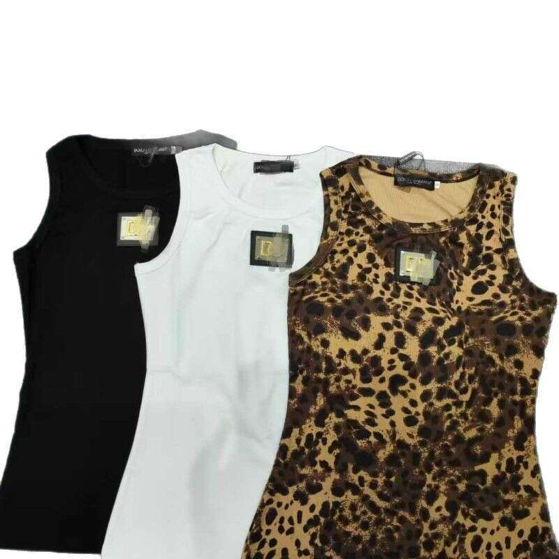 Women's Geometric Printed Vest Two-Piece Set+Elastic Knitted Cropped Pants Fashion Set