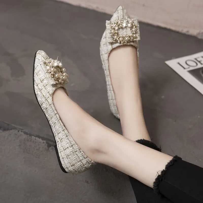 Mixed shallow mouth shoes autumn warm casual Fem sports shoes pearl decoration apartment Modis low H-angle Y250317