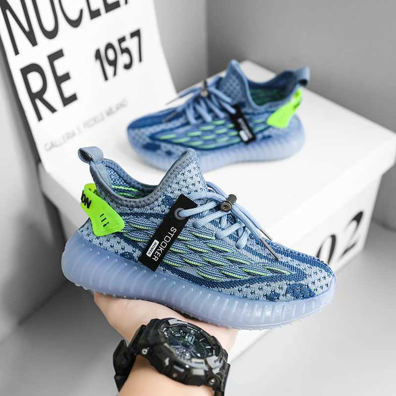 New Young CHIldrens Sports Shoes for Boys and Girls Casual Shoes for CHIldren Breathable Flight Knitted CoaCHIng Lightweight Sole Running ShoesXJ25031