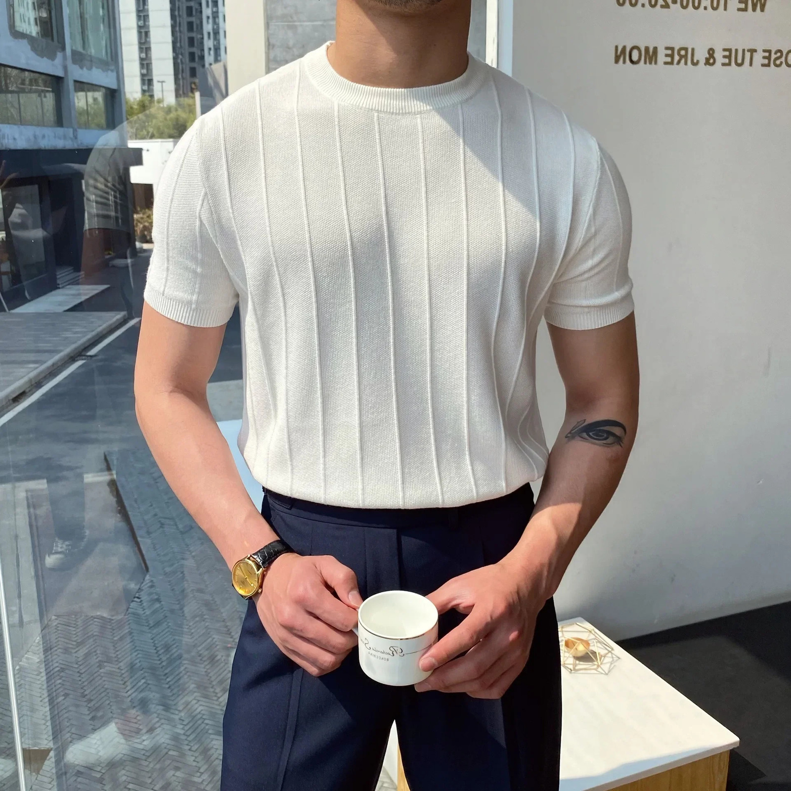 Mens Light Knit T Shirt Mens Summer Round Neck T Shirt Half Sleeve Men Short Sleeve Thin Version of The Base Shirt 250318