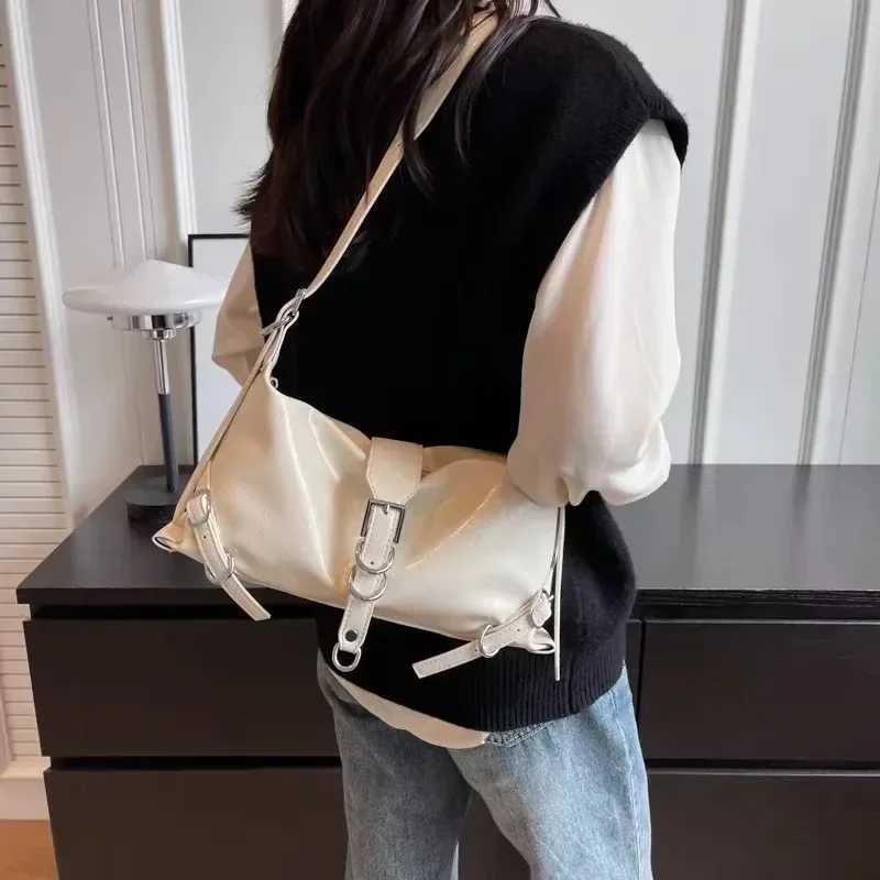 2024 High Quali Autumn New PU Wens Shoder Bag Fashion Simplici High Capaci Crossbody Bag Solid Versatile Handbag Z250318